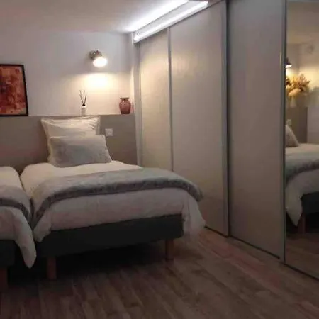 Apartment Charming Center-grande 5 Min Walking