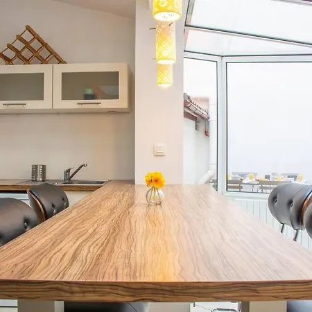 Apartment Charming Center-grande 5 Min Walking
