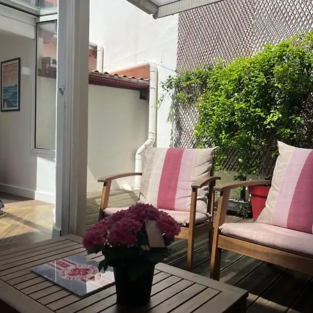 Apartamento Charming Center-grande 5 Min Walking *